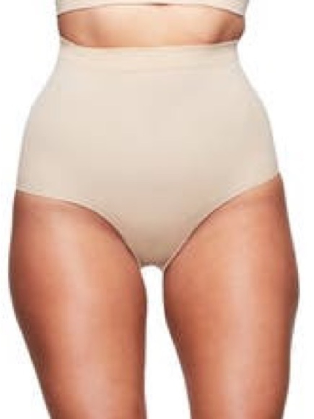 SKIMS Sculpting Seamless Mid
Waist Briefs L/XL CLAY
